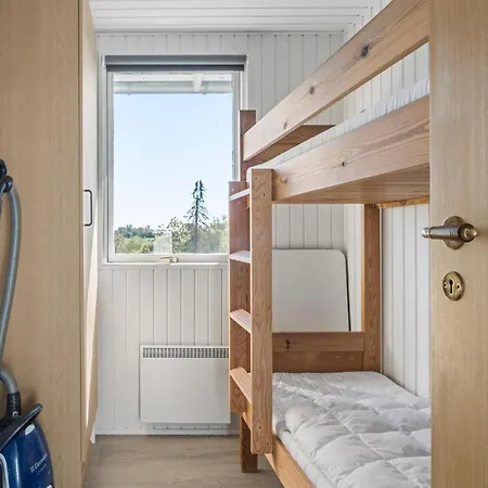Holiday home In Brenderup Fyn With Wifi Vedelshave