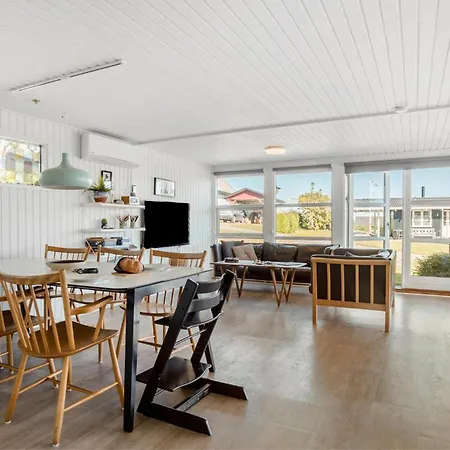 3 Bedroom Beautiful In Brenderup Fyn